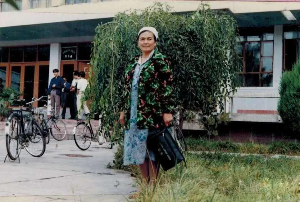 Сазгер Зайтуна Әбіқадыр